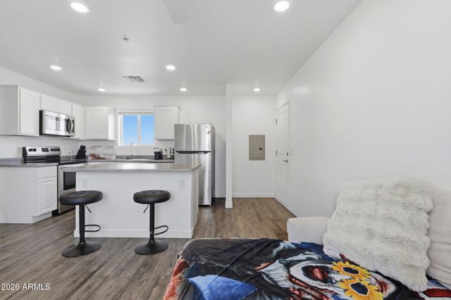 12945 W GREENWAY Road P, El Mirage, AZ 85335