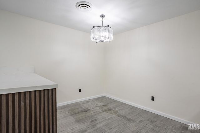 1112 San Vicente Drive, Bakersfield, CA 93307