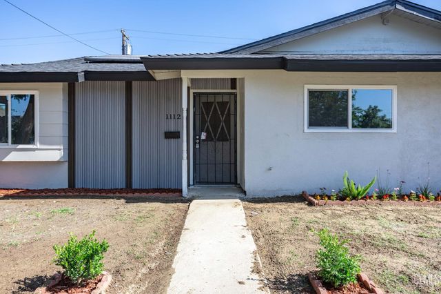 1112 San Vicente Drive, Bakersfield, CA 93307