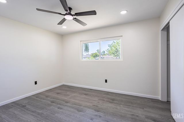 1112 San Vicente Drive, Bakersfield, CA 93307