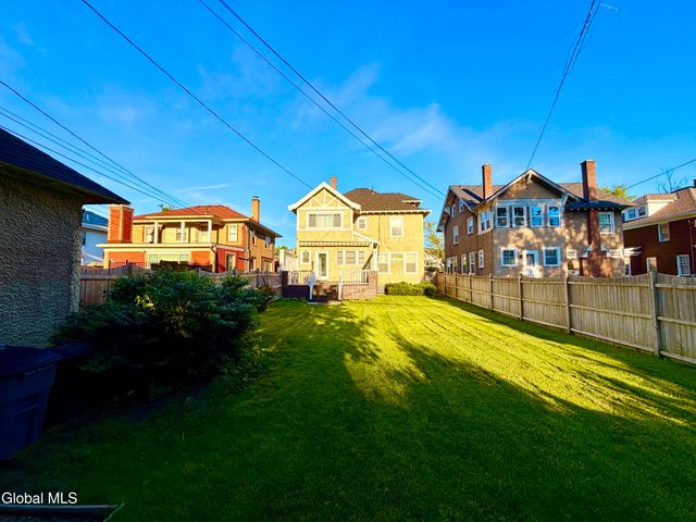 831 Wright Avenue, Schenectady, NY 12309