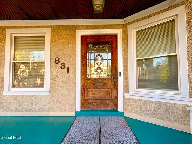 831 Wright Avenue, Schenectady, NY 12309