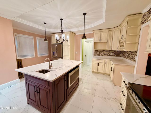 831 Wright Avenue, Schenectady, NY 12309