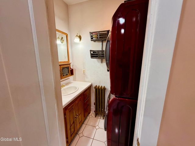 831 Wright Avenue, Schenectady, NY 12309