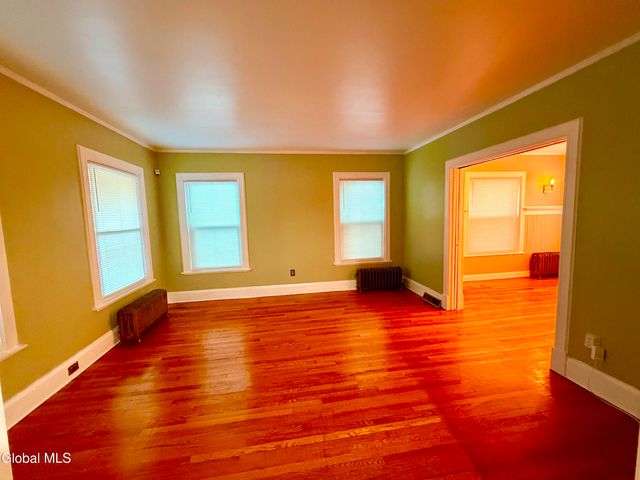 831 Wright Avenue, Schenectady, NY 12309