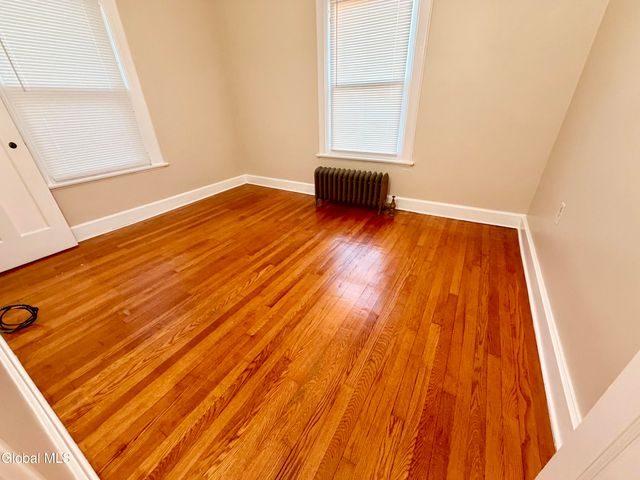 831 Wright Avenue, Schenectady, NY 12309