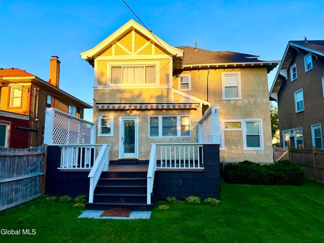 831 Wright Avenue, Schenectady, NY 12309