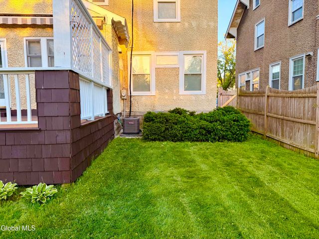 831 Wright Avenue, Schenectady, NY 12309