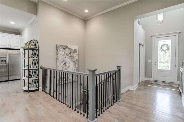 19616 W 100th Terrace, Lenexa, KS 66220