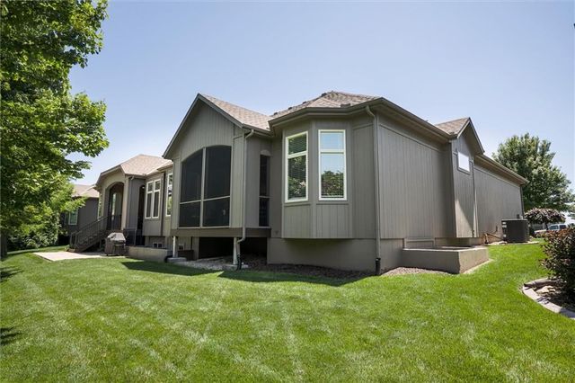 19616 W 100th Terrace, Lenexa, KS 66220