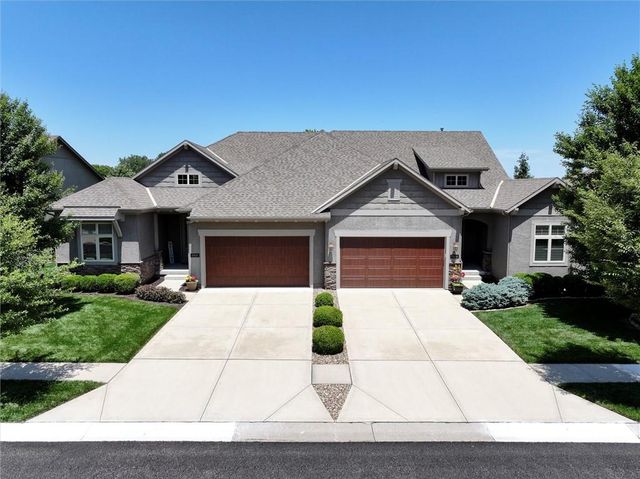 19616 W 100th Terrace, Lenexa, KS 66220