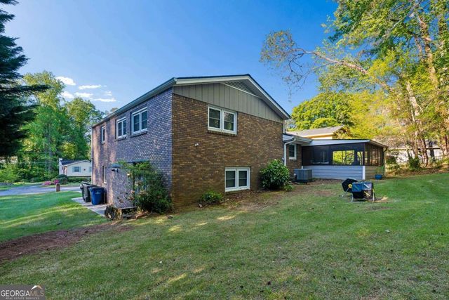 2945 Whisperwood Trail, Atlanta, GA 30344