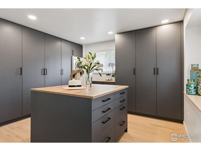 8612 W 69th Pl, Arvada, CO 80004