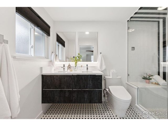 8612 W 69th Pl, Arvada, CO 80004