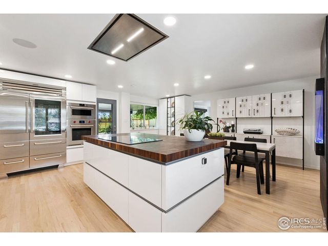 8612 W 69th Pl, Arvada, CO 80004