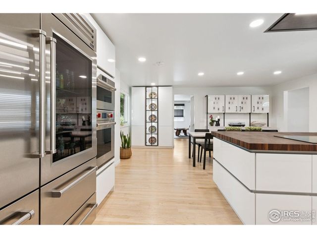 8612 W 69th Pl, Arvada, CO 80004