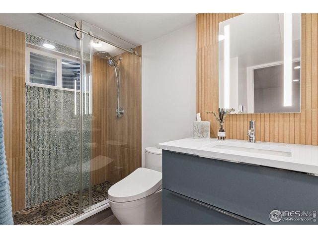 8612 W 69th Pl, Arvada, CO 80004