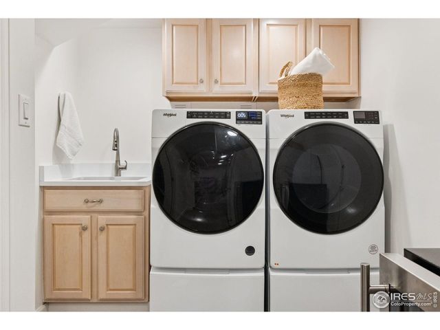 8612 W 69th Pl, Arvada, CO 80004