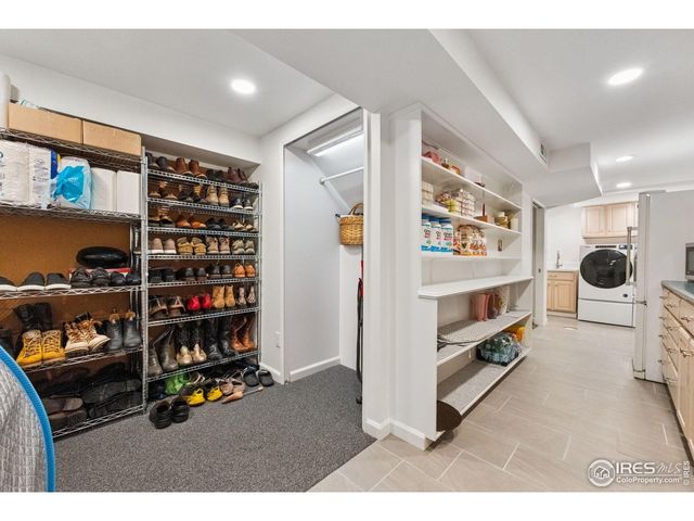 8612 W 69th Pl, Arvada, CO 80004