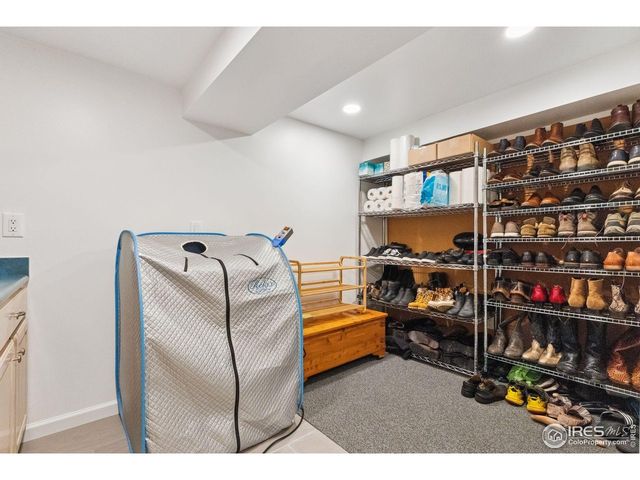 8612 W 69th Pl, Arvada, CO 80004