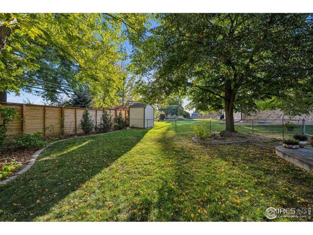8612 W 69th Pl, Arvada, CO 80004