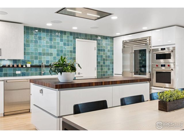 8612 W 69th Pl, Arvada, CO 80004