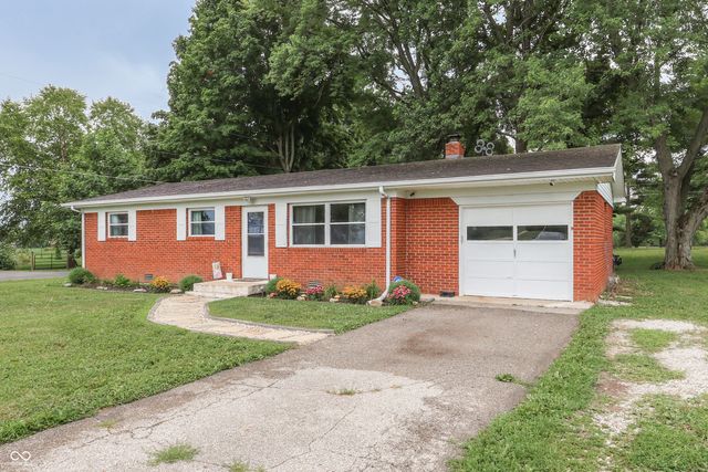 8025 W Sycamore Road, Fairland, IN 46126