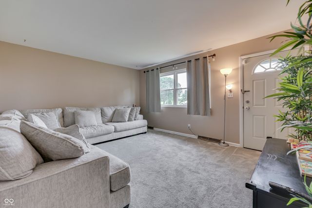 8025 W Sycamore Road, Fairland, IN 46126