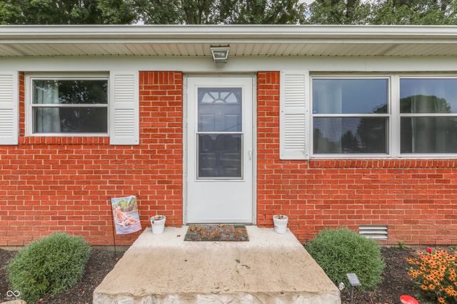8025 W Sycamore Road, Fairland, IN 46126