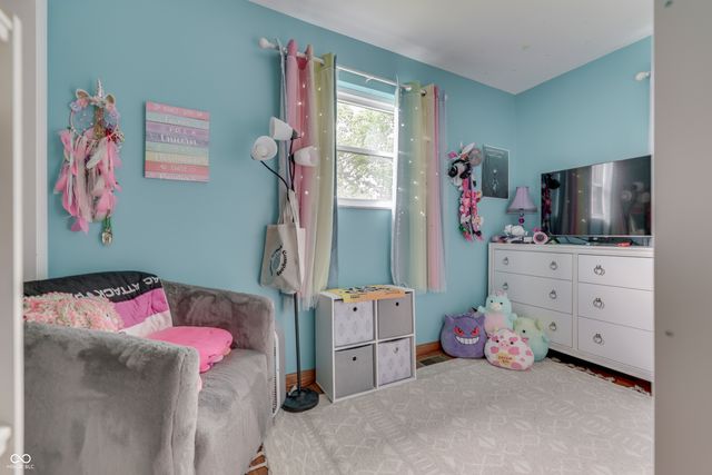 8025 W Sycamore Road, Fairland, IN 46126