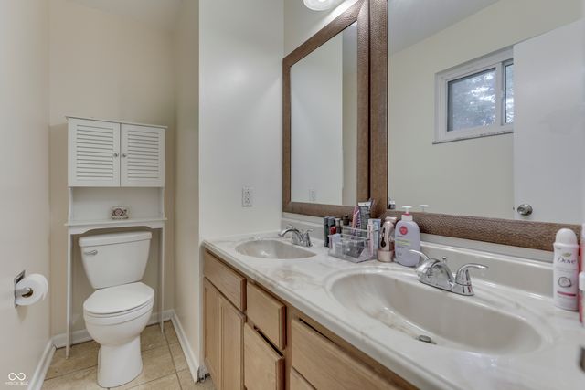 8025 W Sycamore Road, Fairland, IN 46126