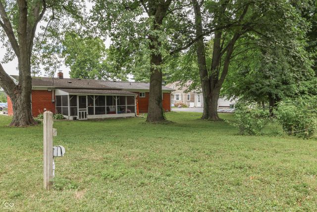 8025 W Sycamore Road, Fairland, IN 46126