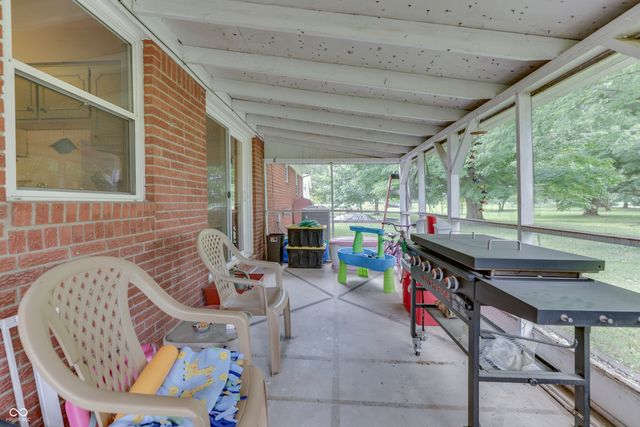 8025 W Sycamore Road, Fairland, IN 46126