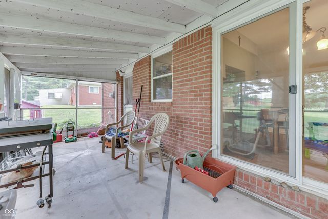 8025 W Sycamore Road, Fairland, IN 46126