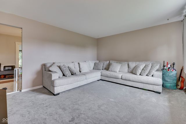 8025 W Sycamore Road, Fairland, IN 46126