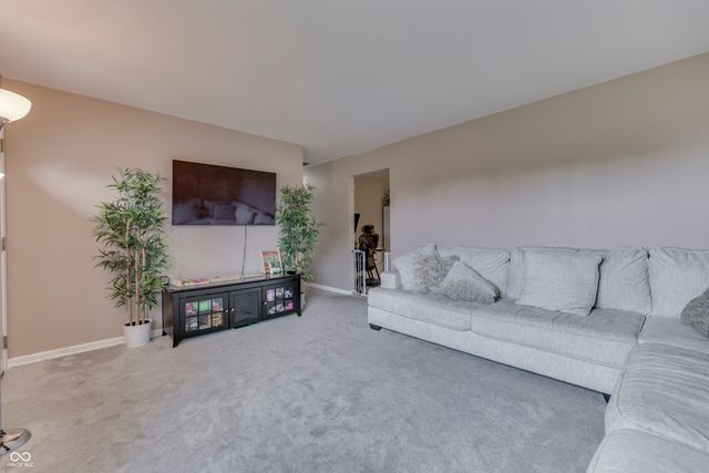 8025 W Sycamore Road, Fairland, IN 46126