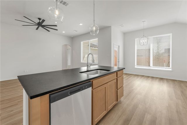 3176 Margaret Rudder Parkway, Bryan, TX 77808