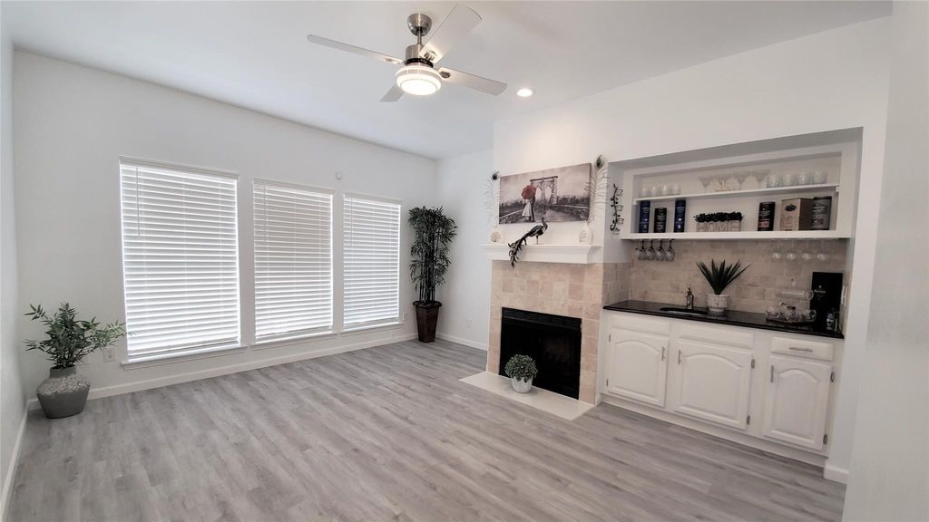 5100 Verde Valley Lane 167, Dallas, TX 75254