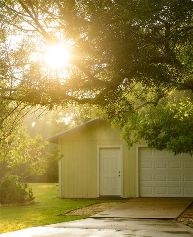 4902 Pecan Springs RD, Austin, TX 78723