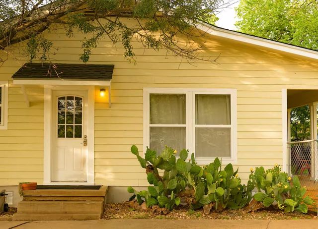 4902 Pecan Springs RD, Austin, TX 78723