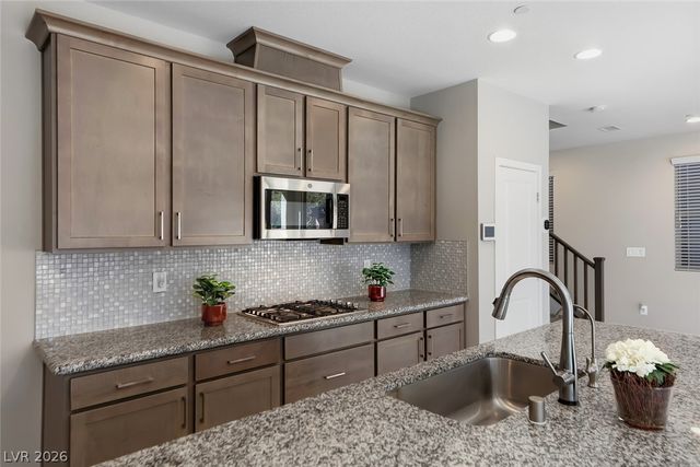 11 Flora Sagio Avenue, Henderson, NV 89011