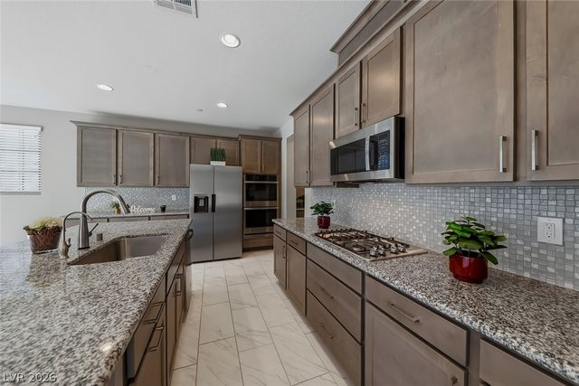 11 Flora Sagio Avenue, Henderson, NV 89011