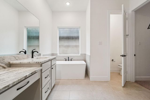 26014 S Outrider Banks, Montgomery, TX 77316