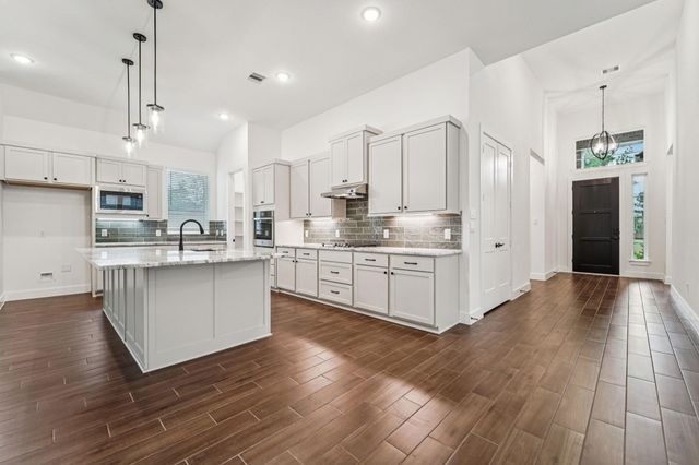 26014 S Outrider Banks, Montgomery, TX 77316