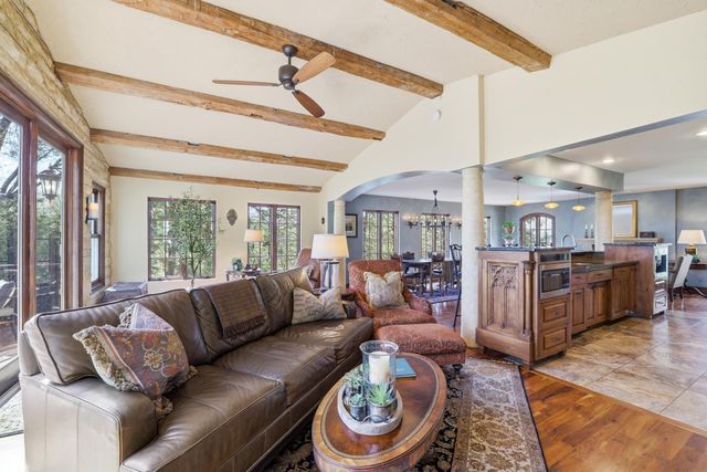 994 Wagon Wheel Trail, Mendota Heights, MN 55120