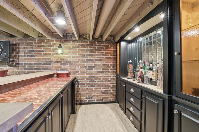 994 Wagon Wheel Trail, Mendota Heights, MN 55120