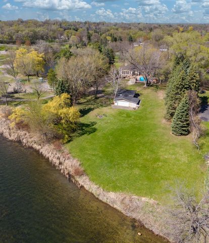 994 Wagon Wheel Trail, Mendota Heights, MN 55120