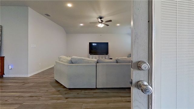 7602 Bayley, Corpus Christi, TX 78414