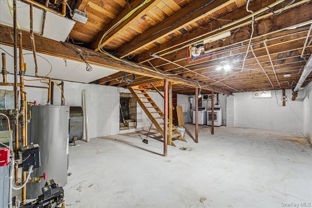 222 Blue Point Road, Farmingville, NY 11738