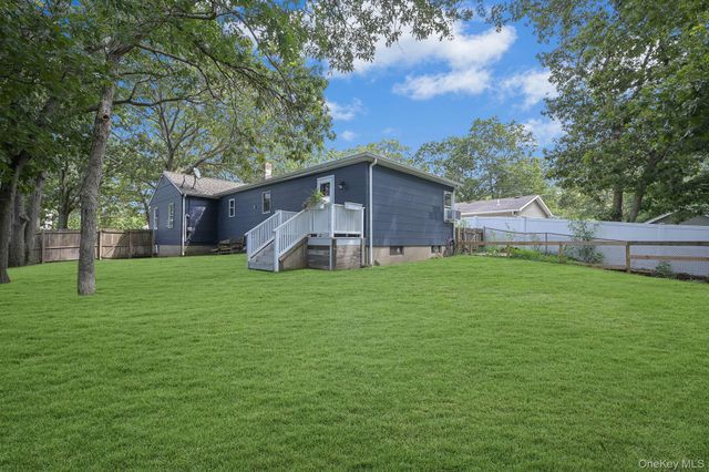 222 Blue Point Road, Farmingville, NY 11738